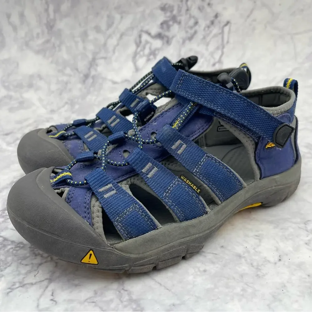 Keen, Blue and Grey Washable Sandals. Kids Size 5. Excellent condition!